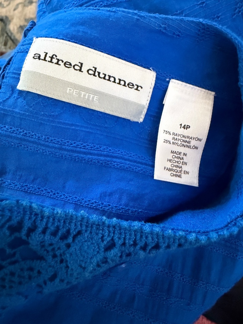 Alfred Dunner Size 14P Blue Textured Tunic Top 3/4 Sleeve Lace Trim - Picture 5 of 6